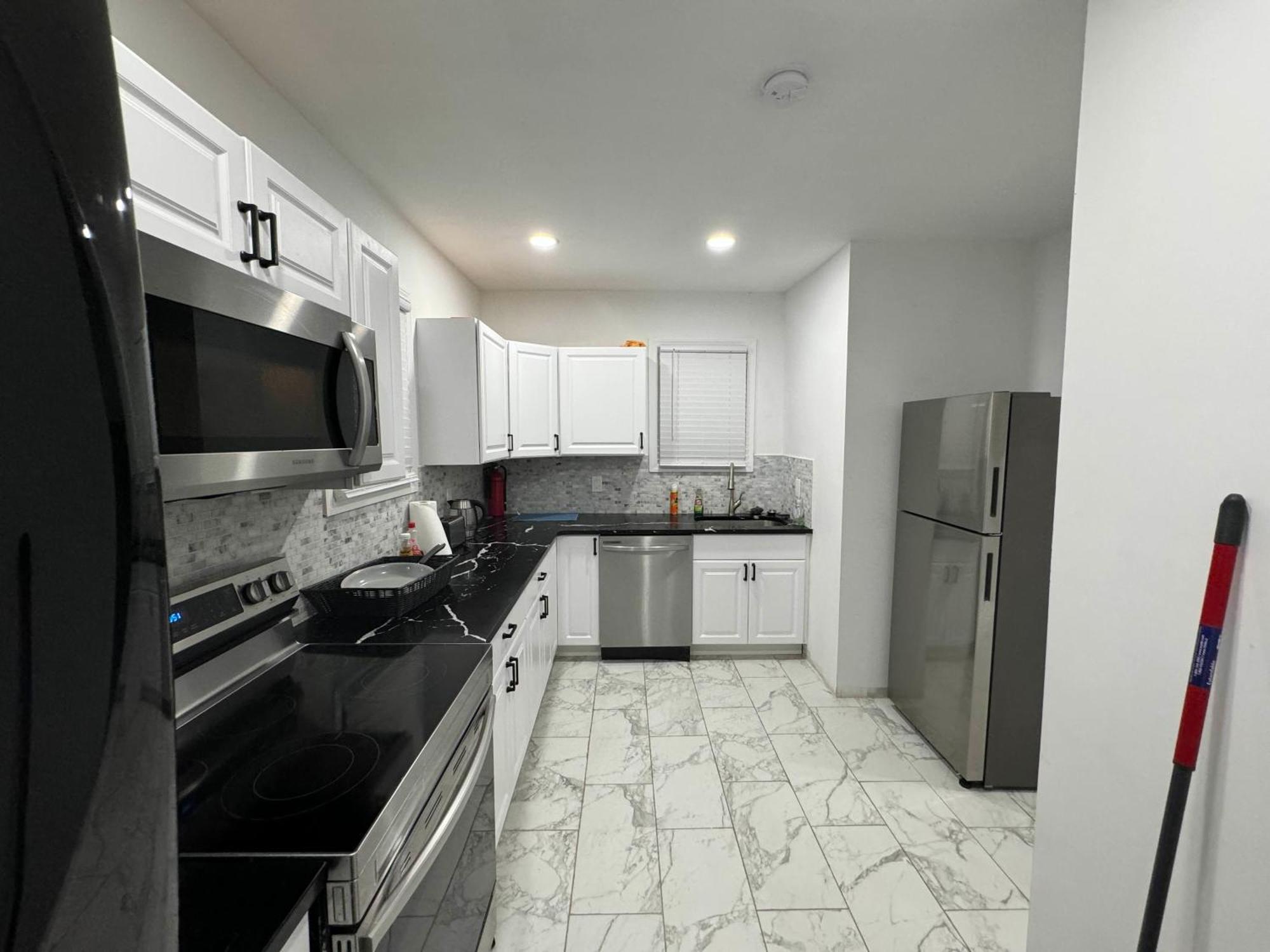 הוילה המפסטד 3 Bed 2 Baths, Fully Renovated In Long Island! מראה חיצוני תמונה